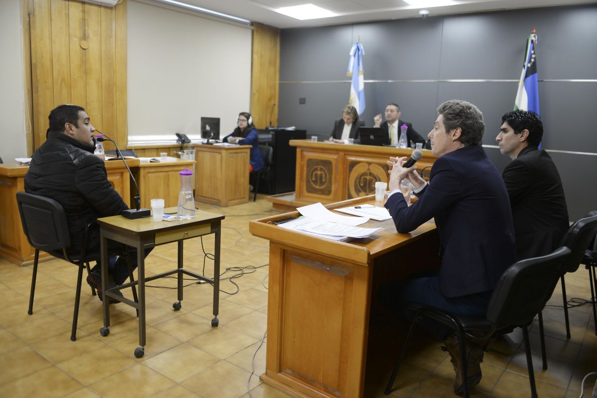 Carlos San Martín imputado por daño, amenazas e intento de femicidio de su expareja en Bariloche. Foto: Alfredo Leiva