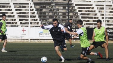 Visser volverá a ser parte del mediocampo ante Olimpo. (Foto: Archivo)