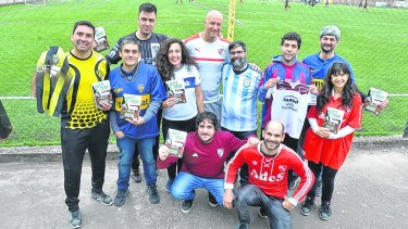 Varios de loo autores del libro se encontraron antes de su presentación oficial.