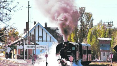 La Trochita volvió a funcionar y concentra las expectativas de atraer mucho turismo a la zona de Jacobacci. 