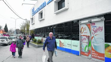 La baja no registró ausencia de productos en las góndolas. Foto Juan Thomes