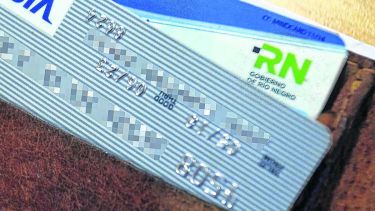 La tarjeta Río Negro Presente se instrumentó en el 2015. Responde a un programa asistencia de la actual gestión provincial.