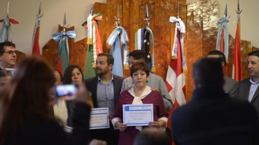 En el acto se otorgó un reconocimiento a 40 inmigrantes. Foto: Marcelo Martínez