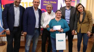 En la entrega de tablet se mostraron juntos, pero en la campaña están distanciados
