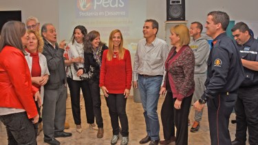 Los profesionales se reunieron previo a la inauguración de la capacitaicón para ultimar detalles.