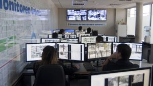 Cuestionan el uso de inteligencia artificial para perseguir personas que cometieron delitos en Neuquén