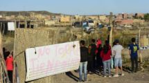 Imagen de Roca: la entrega simbólica de terrenos en barrio Nuevo generó más tensión