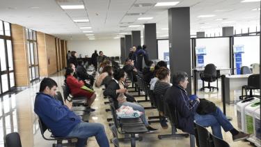 El nuevo edificio de la Municipalidad de Neuquén se ubica en Novella y Godoy. (Florencia Salto).-