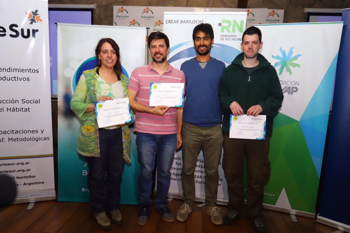 Los emprendedores ganadores de la Cordillera en el programa de emprendedores. Gentileza