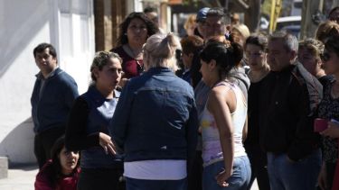 Las hermanas de Cielo López se acercaron al lugar del allanamiento. (Foto: Florencia Salto)