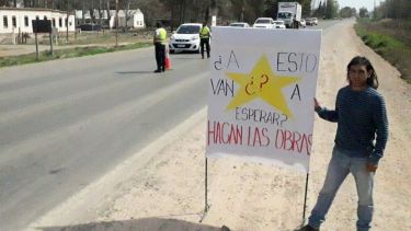 Los estudiantes de la facultad de Ciencias Agrerias piden por seguridad vial. Foto: Mauro Pérez