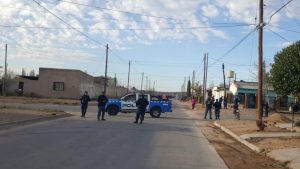 Entre varios demorados está el sospechoso de matar a un joven en Cutral Co