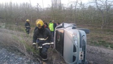 Uno de los choques involucró dos vehículos. Trabajó personal de bomberos. (foto gentileza: ANAllen)
