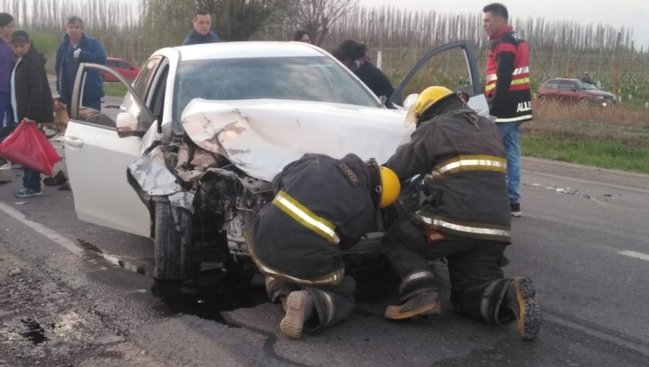 Uno de los choques involucr dos vehculos Trabaj personal de bomberos foto gentileza ANAllen