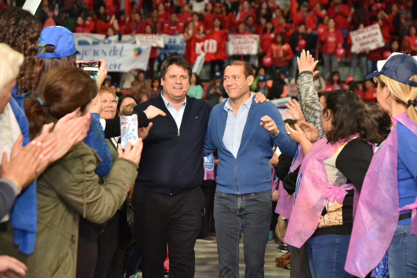 El gobernador Omar Gutiérrez junto al candidato a intendente de Neuquén, Mariano Gaido. Foto gentileza