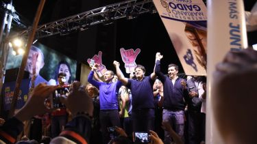 El festejo del MPN fue en el monumento a San Martín. (Foto: Florencia Salto)