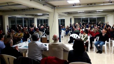 Los delegados votaron por unanimidad esta noche de miércoles eliminar de la factura esos dos cobros extras. (Gentileza)