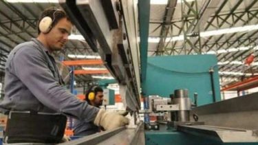 La producción de las pymes industriales retrocedió 6,3% en agosto