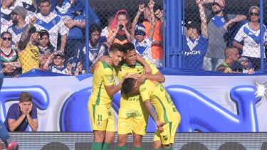 Vélez perdió el envión y cayó en Liniers ante Defensa y Justicia