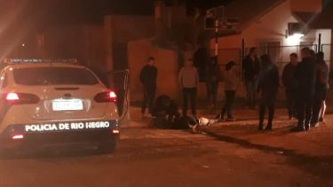 Cipolletti: vecinos golpearon a dos personas por supuesto vandalismo