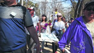 Miles de fieles de la región renovaron su devoción a la Virgen de Luján