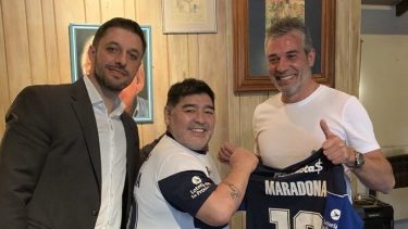 Maradona será presentado como nuevo DT de Gimnasia y La Plata está revolucionada
