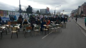 Corte de tránsito en Neuquén por la sesión de la Universidad en la calle
