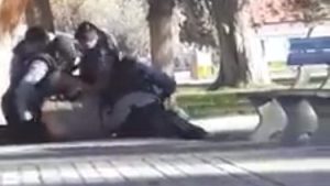 Video: investigan un procedimiento policial en Allen en el que se escapó un disparo