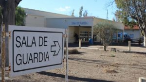 Fue a ver a su papá, lo atacó un perro y terminó en el hospital de Roca