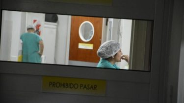 Operaron al niño herido de bala en Roca