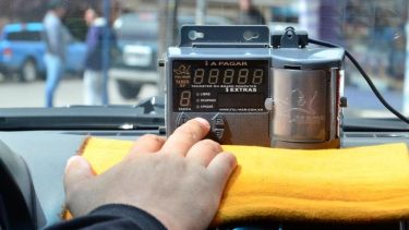 El chofer de un taxi tendrá que indemnizar a una ciclista