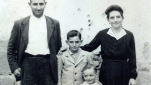 Historias de inmigrantes: la familia que convirtió un potrero en un polo tomatero