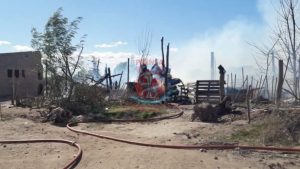 Roca: perdieron todo en un incendio y ahora necesitan ayuda