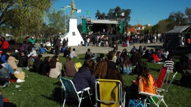 Llega la primavera y preparan festejos en Viedma y Patagones