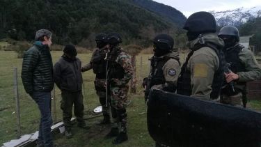 El fiscal Lozada y el grupo Coer viajaron a El Manso para detener y trasladar al prófugo. gentileza