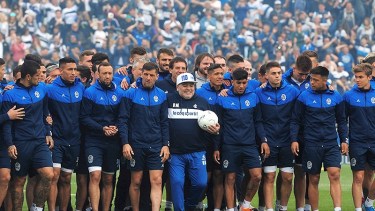 Diego apuntó a lo anímico en sus primeras palabras a sus nuevos dirigidos.