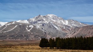 Nuevo sismo en el volcán de Neuquén que se creía dormido, pero está activo