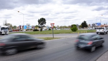 No respetó la distancia establecida por la Ley de Tránsito y tendrá que pagar más de 800 mil pesos. Foto: Archivo