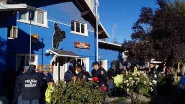 La comisaría de Villa La Angostura investiga los robos ocurridos en la cascada Ñivinco (Archivo).