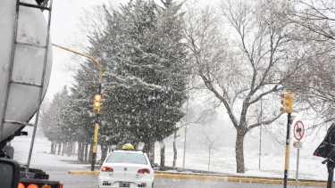 La nieve ya visitó Cutral Co.