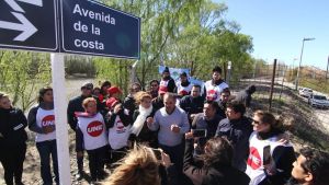 Baggio cerró la campaña en la calle tomada por el Rincón Club de Campo