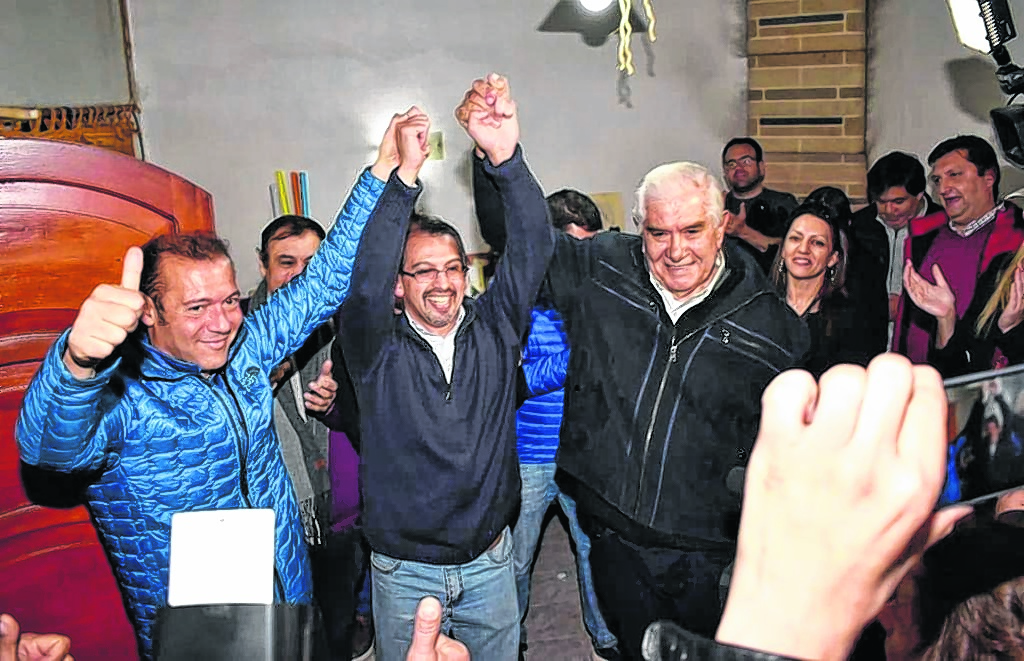Suárez ganó las elecciones con mucha diferencia. Gutiérrez y Pereyra estuvieron en los festejos.  