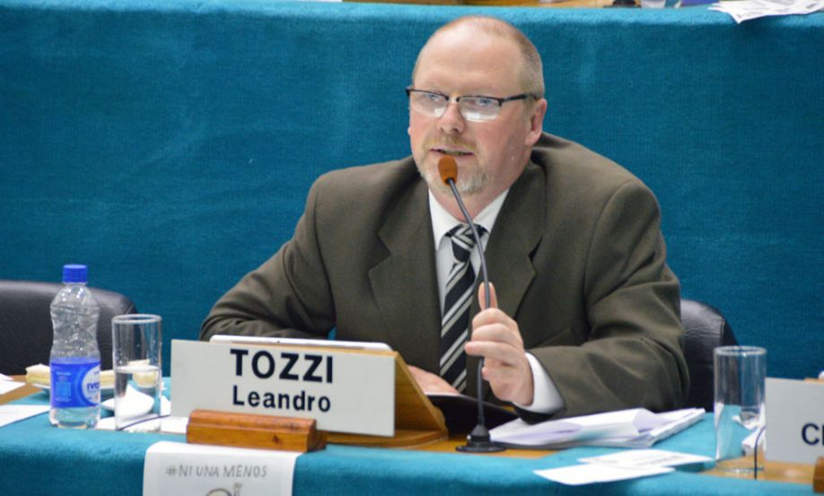 El legisdlador Tozzi defendió los cambios en la última sesión. Foto: archivo