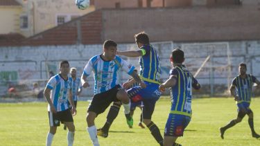 El Albiceleste buscará seguir en la cima al recibir a Camioneros.
