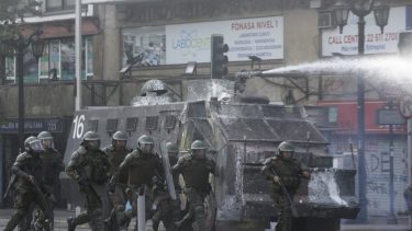Las situaciones de violencia y represión se mantienen en las distintas regiones. (Foto: Rodrigo Abd para AFP)