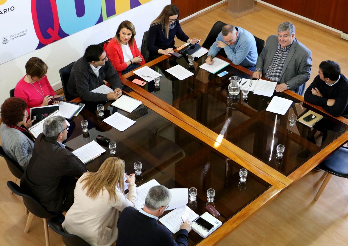 El primer encuentro se realizó en el Salón de Acuerdos.  Foto: Prensa Municipal  