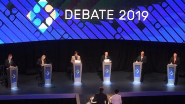 El debate en el Aula Magna de la UBA. Foto:. Julián Álvarez para Télam.