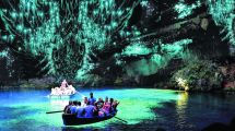 Imagen de Las Cuevas de Waitomo, iluminadas por gusanos