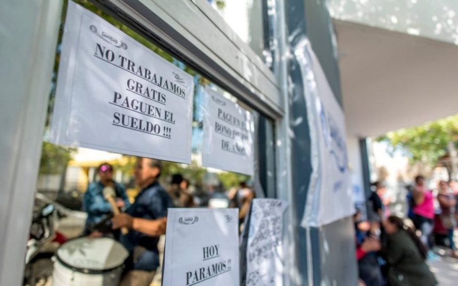 Las protestas volverán a las puertas de las instituciones de salud, en Roca. (Foto: archivo)