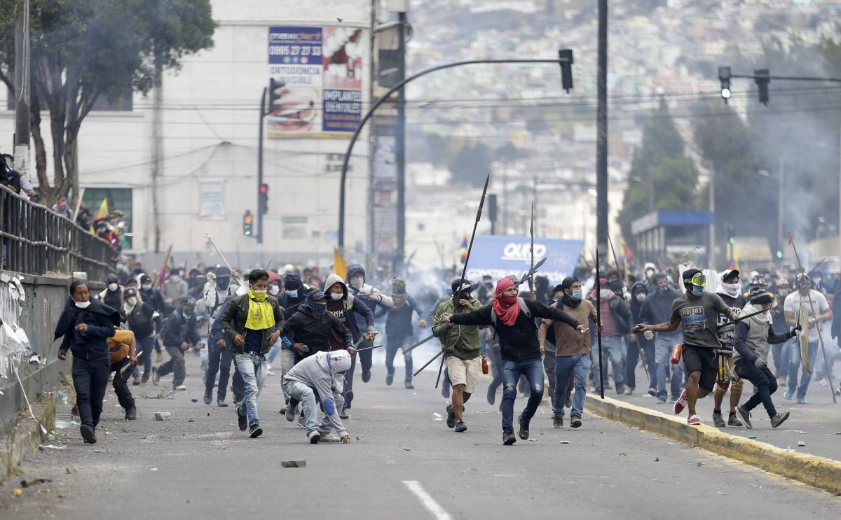 Disturbios en Ecuador. Foto: AP.